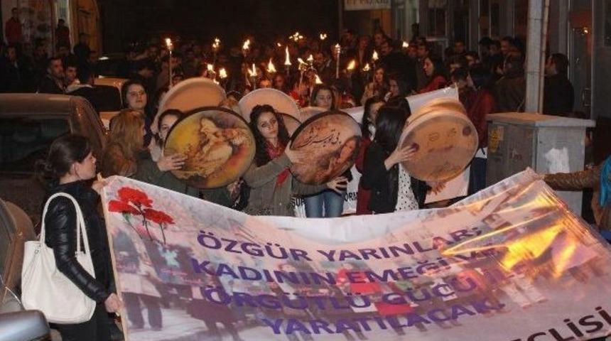 Kesk Kadın Meclisi&rsquo;nden Meşaleli 8 Mart Kutlaması