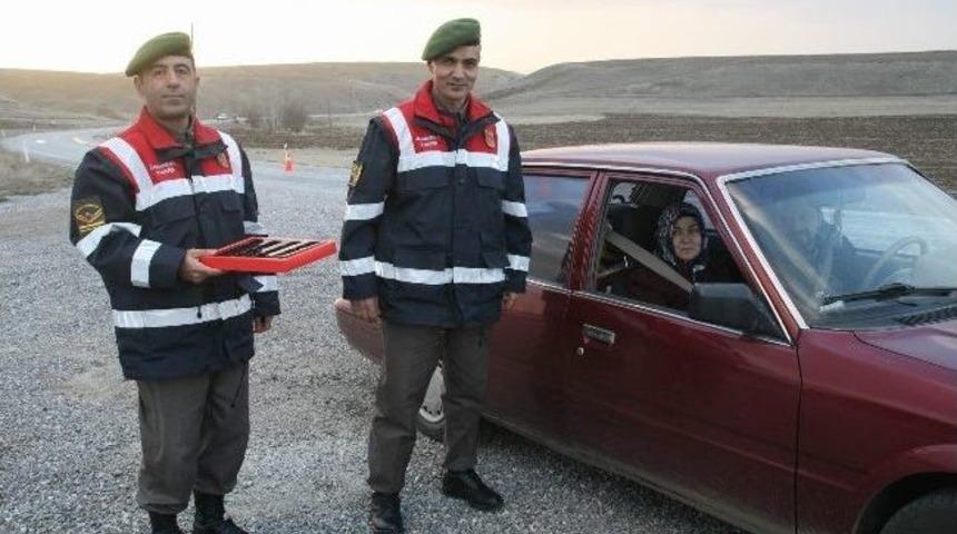 Yozgat'ta Mehmet&ccedil;ik'ten Kadınlara 8 Mart Kadınlar G&uuml;n&uuml; Hediyesi