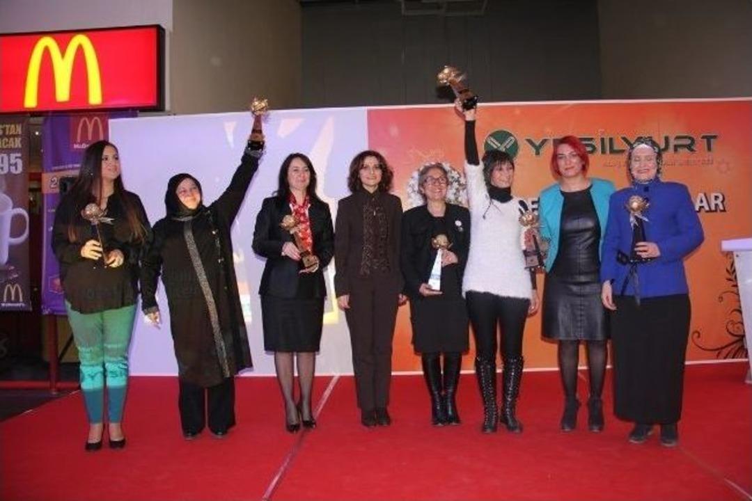 Yeşilyurt Avm&rsquo;den 8 İdealist Kadına Onur &Ouml;d&uuml;l&uuml;