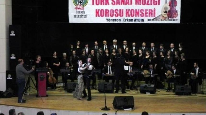 &Ouml;demiş Belediyesi Tsm Korosu G&ouml;n&uuml;lleri Şenlendirdi