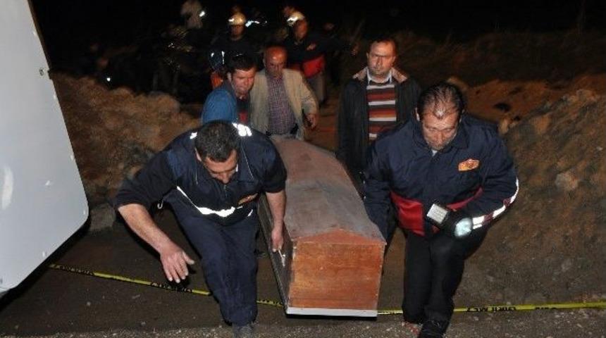 Suriyeliler Kaza Yaptı: 1 &Ouml;l&uuml;, 1 Yaralı