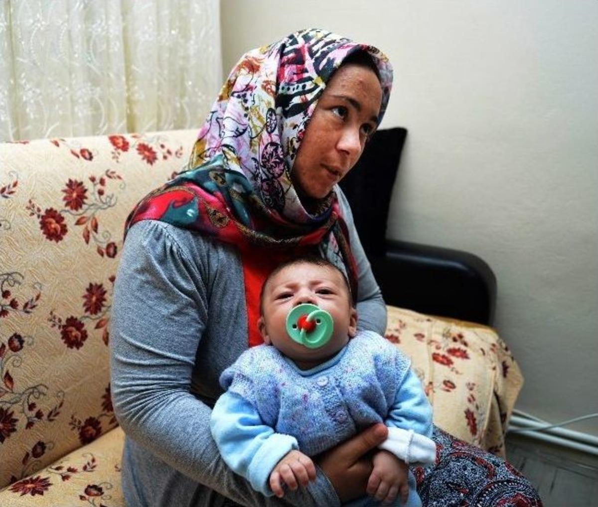 (&ouml;zel Haber) Minik Bera Bebek Yaşam M&uuml;cadelesi Veriyor