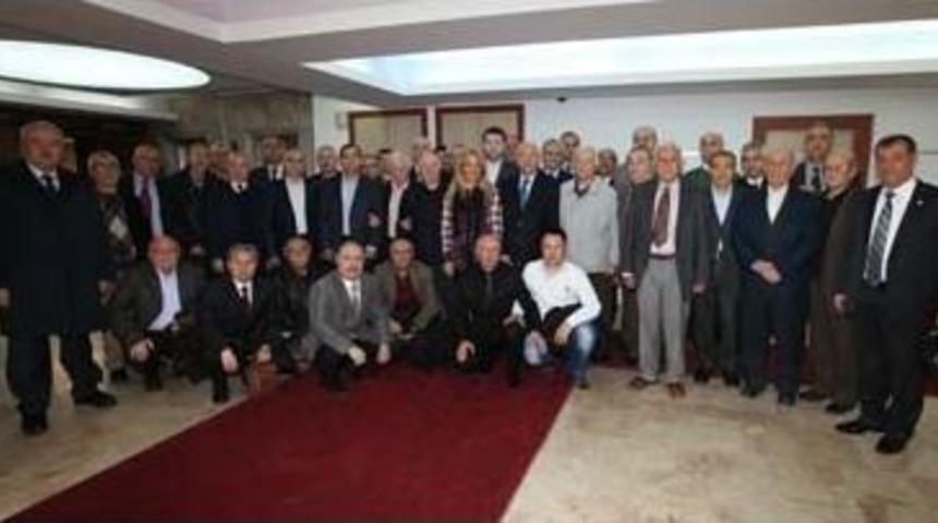 Yaşar&rsquo;a Hemşerilerinden Destek