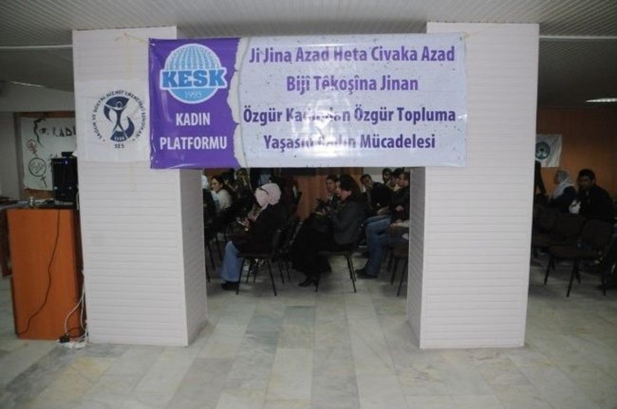 Cizre&rsquo;de 'kadın Ve Siyaset' Paneli