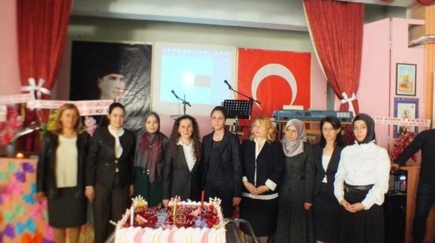 Ulukışla'da D&uuml;nya Kadınlar G&uuml;n&uuml; Kutlandı