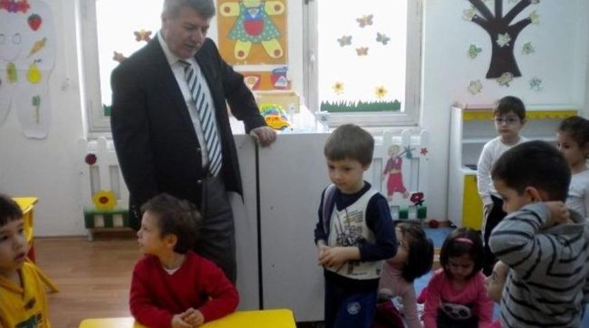 Bursa İl Milli Eğitim M&uuml;d&uuml;r&uuml; Atilla G&uuml;lsar: