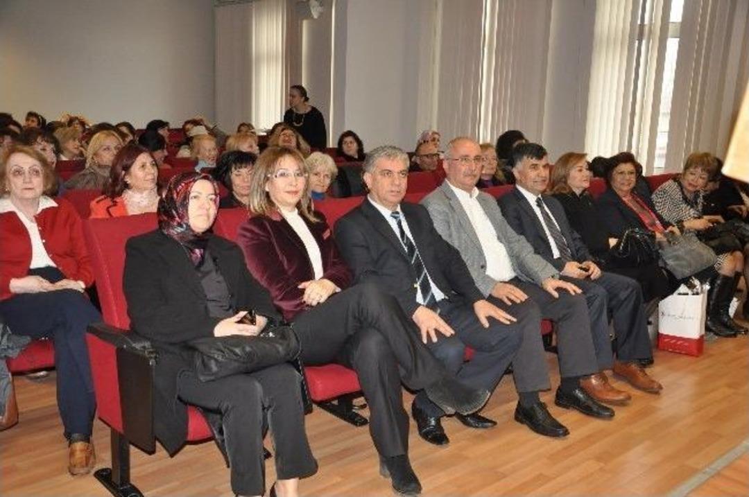 Kadınlar G&uuml;n&uuml;&rsquo;nde &lsquo;eğitimde Cinsiyet Eşitsizliği&rsquo; Konuşuldu