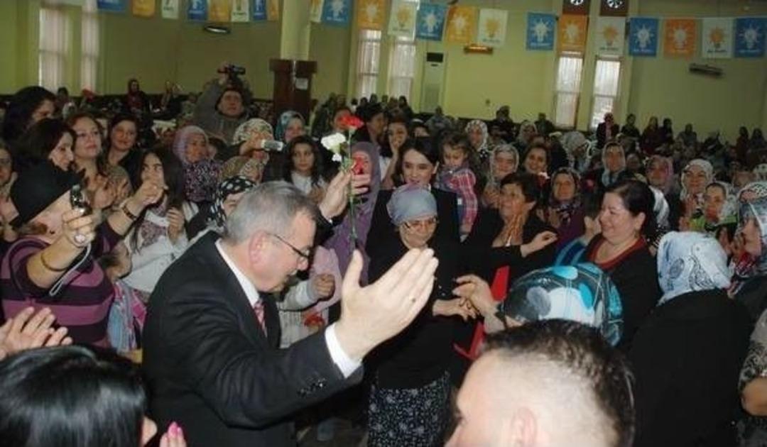 Ak Parti Kadınlar G&uuml;n&uuml;n&uuml; Kutladı