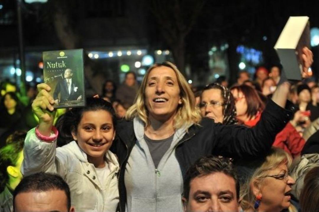 Coşkun Sabah İzmir&rsquo;de Coşturdu