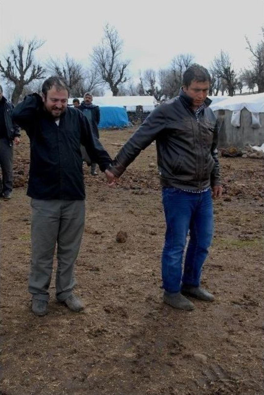 (&ouml;zel Haber) G&ouml;rme Engelli Altı Kardeş Yardım Bekliyor