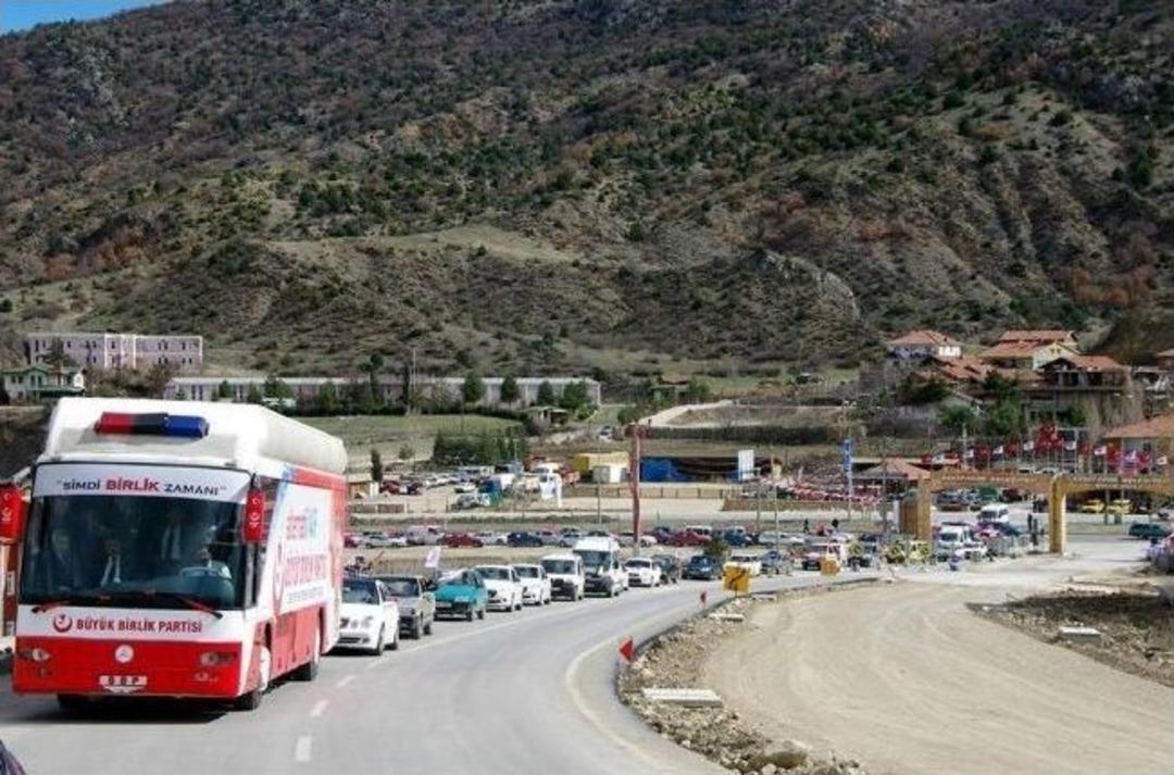 Kilis Bbp Adayı Mustafa Tek&ccedil;e Miting Gibi Toplantıları Ve Konvoyları İle &lsquo;geliyorum&rsquo; Diyor