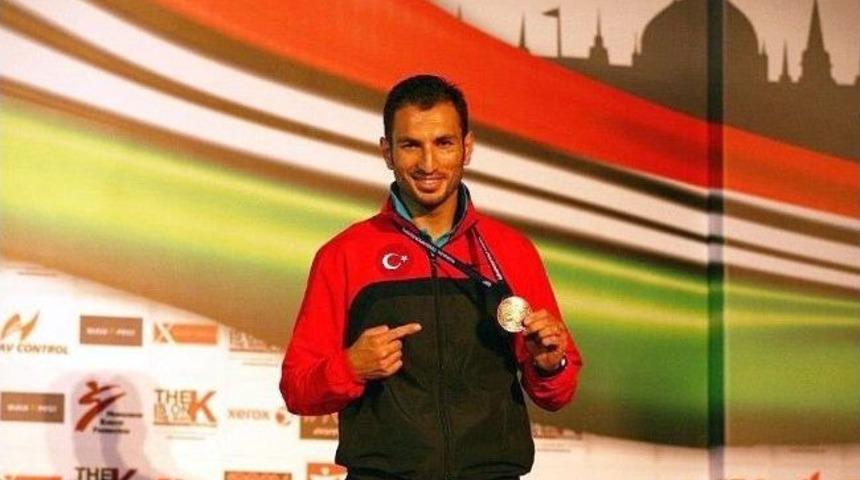 Serkan Yağcı&rsquo;dan Altın Madalya