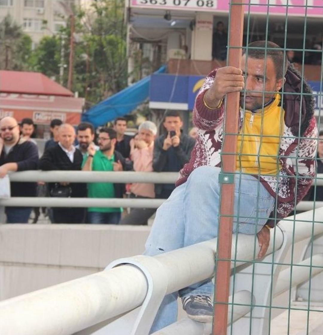 K&ouml;pr&uuml;den Atlamak İsterken Baygınlık Ge&ccedil;irip D&uuml;şt&uuml;