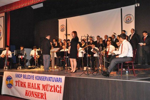 Sinop Belediye Konservatuvarı Korosu, Gerze’de Konser Verdi