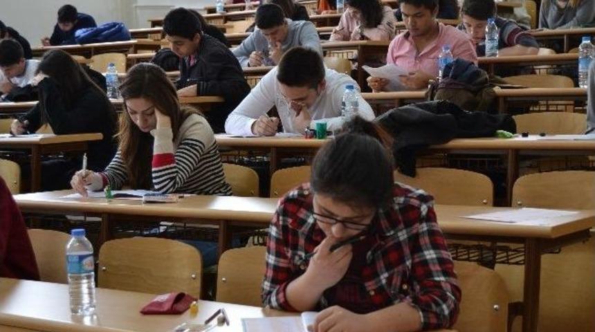 20 Bin &Uuml;niversite Adayı Ankara&rsquo;da Ygs Provası Yaptı