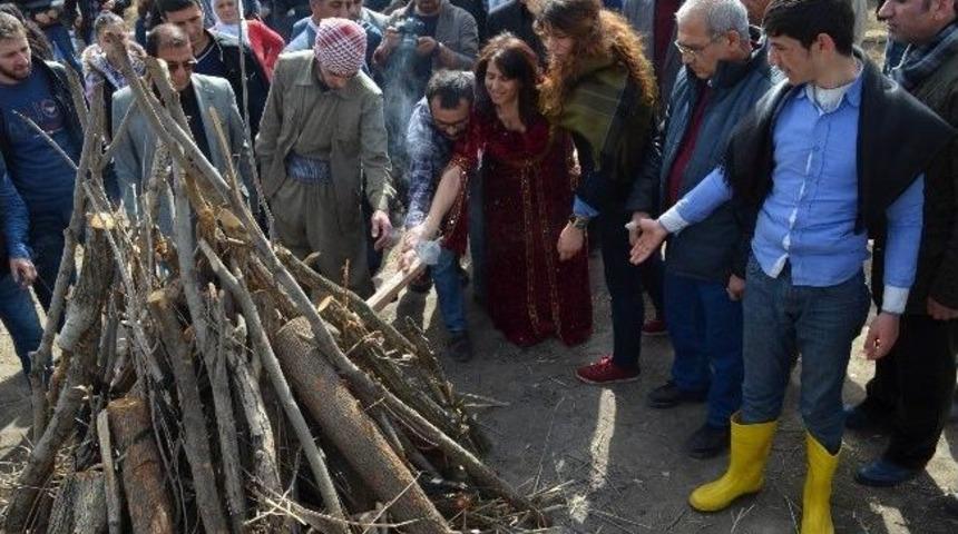 Z&uuml;mr&uuml;t&rsquo;ten 21 Mart Nevruz A&ccedil;ıklaması