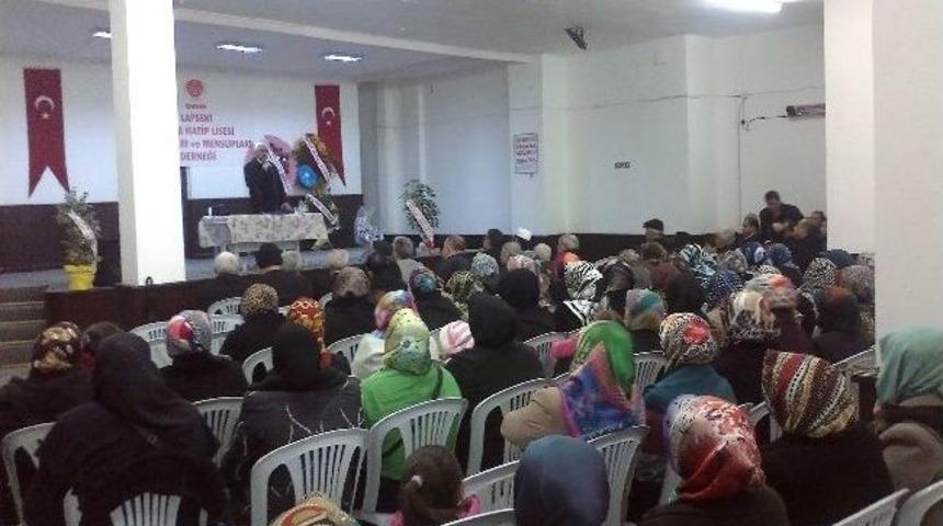 Lapseki&rsquo;de Namazla Diriliş Konferansı Verildi