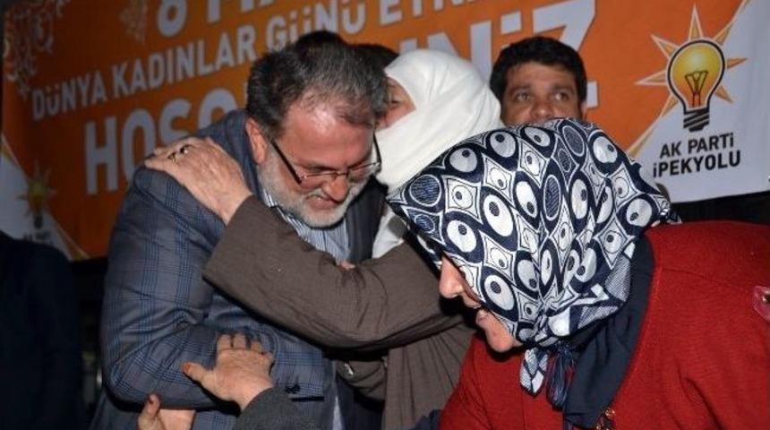 G&uuml;la&ccedil;ar Kadınların 8 Mart Kadınlar G&uuml;n&uuml;n&uuml; Kutladı