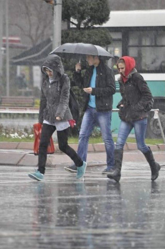 Kayseri de Yağmur Etkili Oldu 2