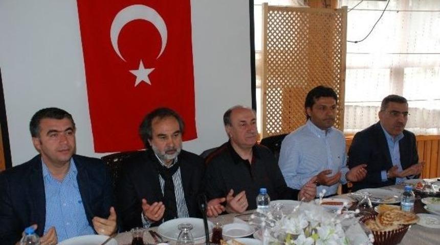 Recep Garip&rsquo;ten &lsquo;kucaklayıcı&rsquo; Toplantı