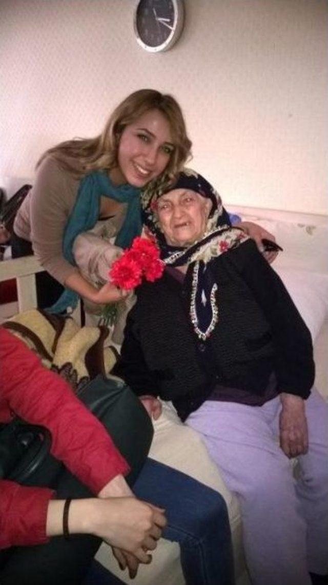 Dinamik Fikirler Kul&uuml;b&uuml; nden Yaşlılara Anlamlı Ziyaret 2