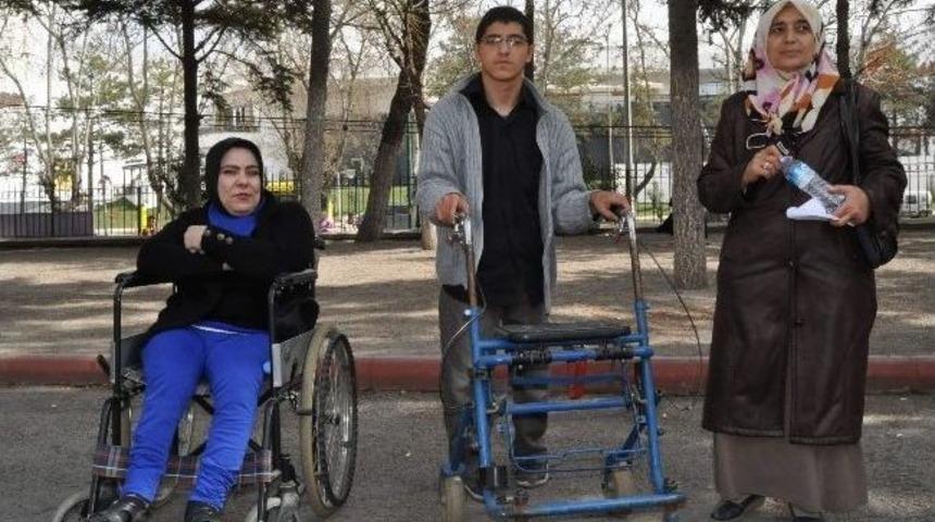 Engelliye Eğitim Engeli