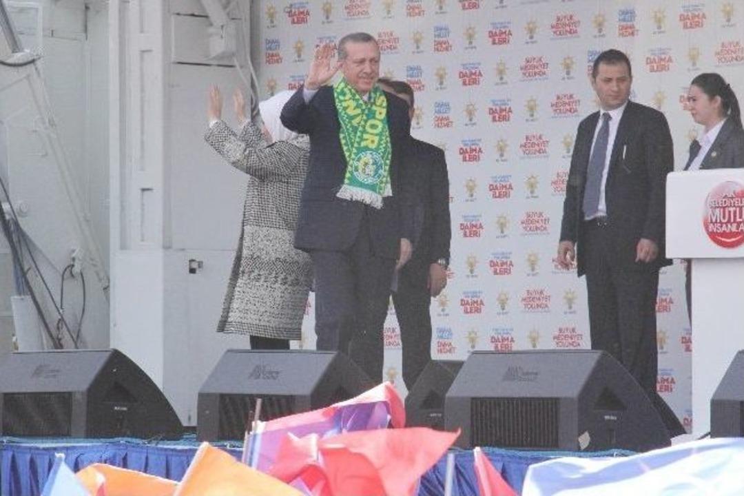 Başbakan Erdoğan Şanlıurfa&rsquo;da, &lsquo;ter&ouml;r&rsquo; Ve &lsquo;demokratikleşme' Vurgusu Yaptı