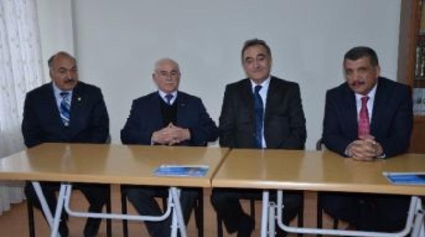 G&uuml;rkan, Cem Vakfını Ziyaret Etti