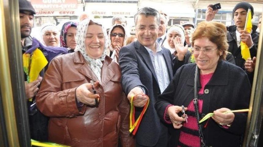 Bdp Adilcevaz&rsquo;da Se&ccedil;im B&uuml;rosunun A&ccedil;ılışını Yaptı