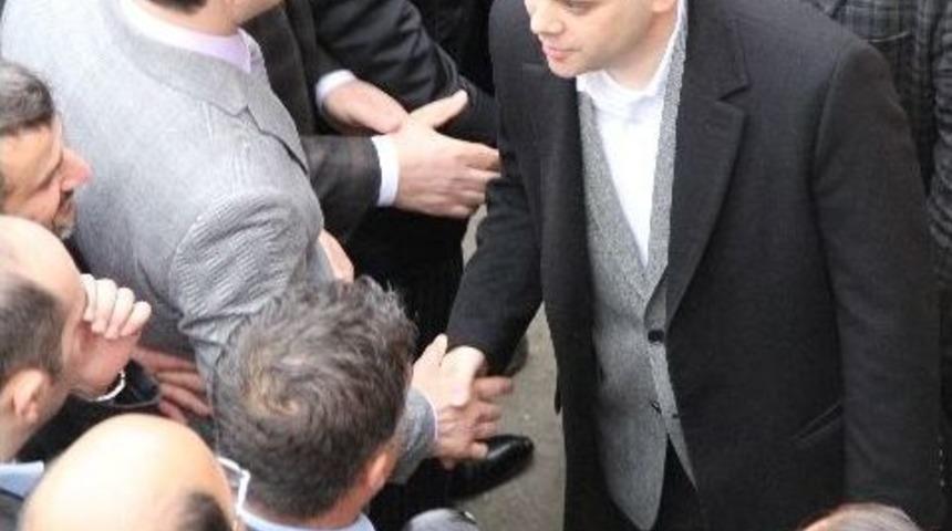 Bakan Kılı&ccedil; Partisine Oy İstedi