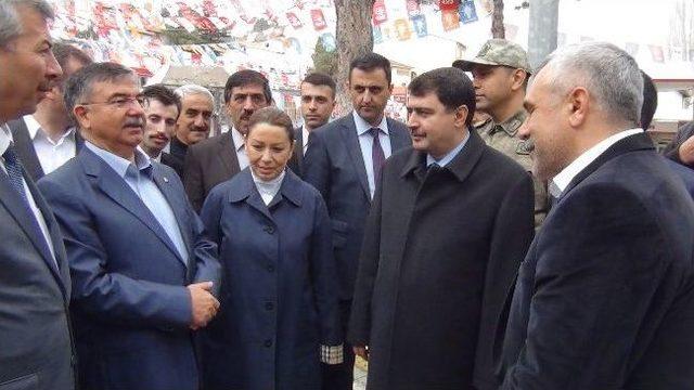 Milli Savunma Bakanı İsmet Yılmaz: 3