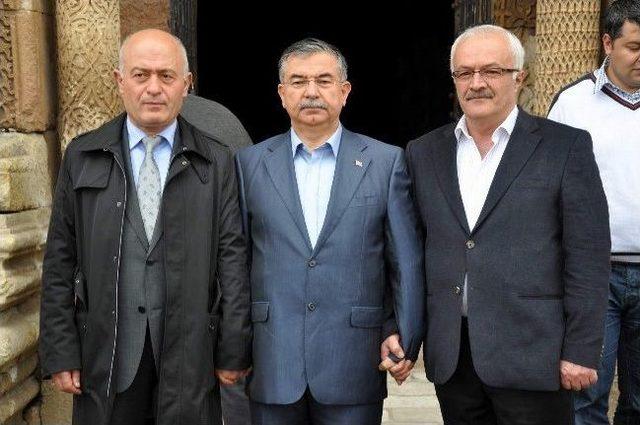 Milli Savunma Bakanı Yılmaz: 2