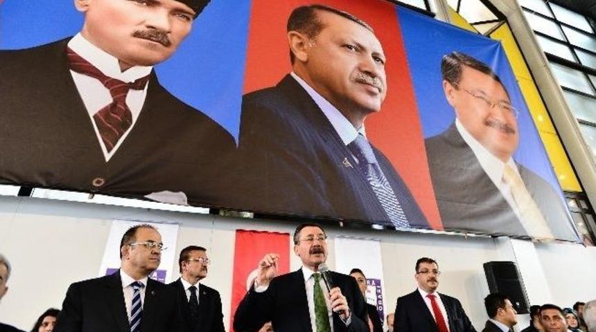 Başkan G&ouml;k&ccedil;ek Minib&uuml;s&ccedil;&uuml;lerle