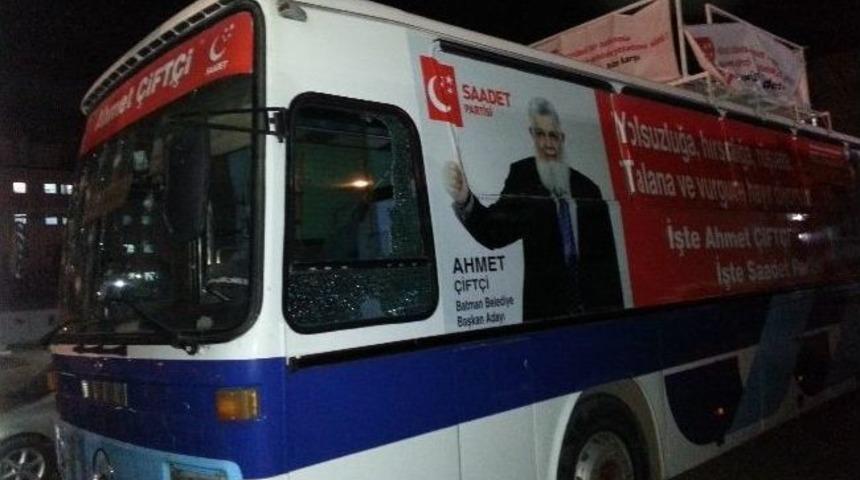 Sp Se&ccedil;im Aracına Saldırı: 2 Yaralı