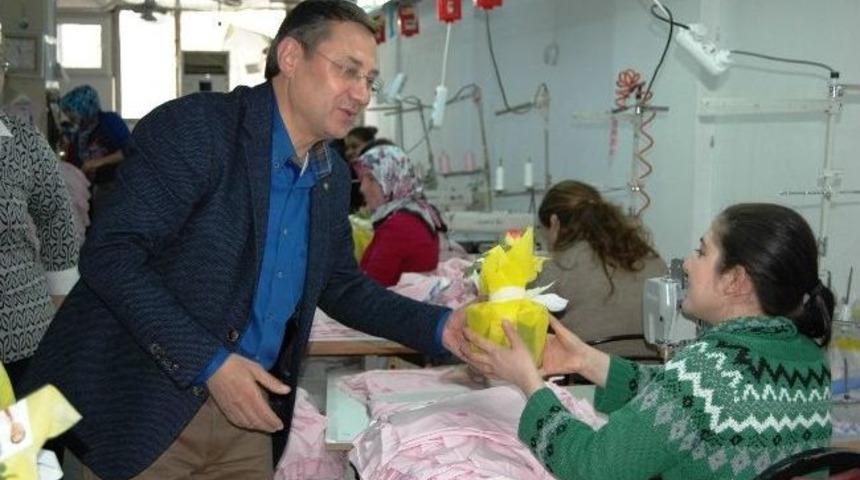 Ak Partili Sarı: ''bayraklı'ya Kadın Eli Değecek''