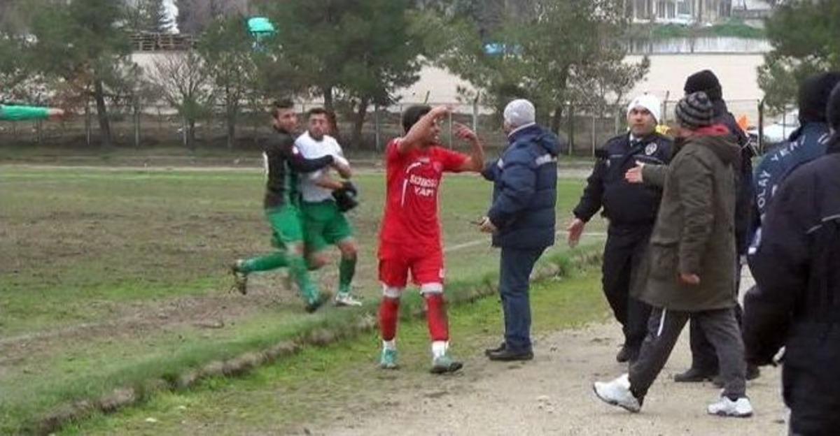 Tekirdağ S&uuml;per Amat&ouml;r Ligi Ma&ccedil;ında Olay &Ccedil;ıktı