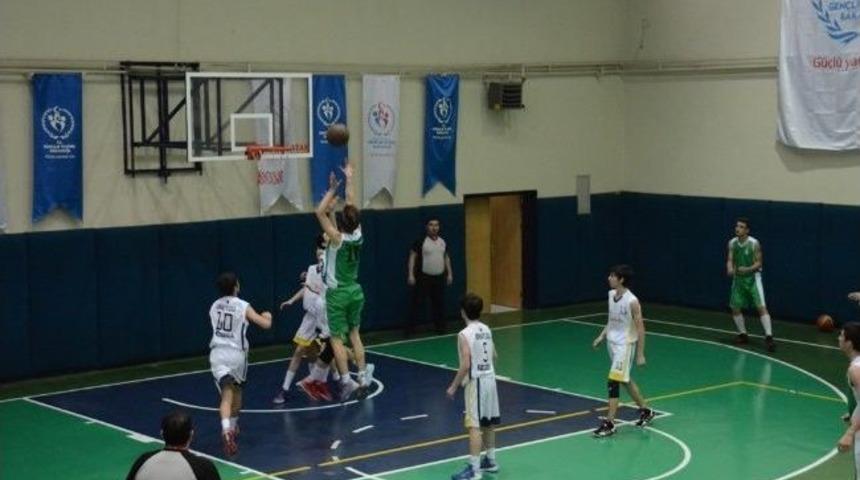Yıldız Basketbol Yerel Ligi Nefes Kesiyor