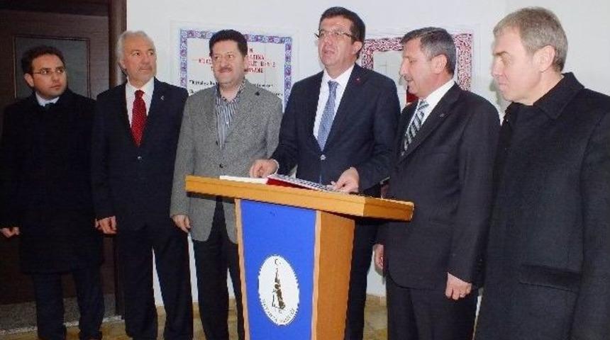 Bakan Nihat Zeybekci: "3 D&ouml;nem İ&ccedil;in Tabandan Gelen İstek Değerlendirilmeli"