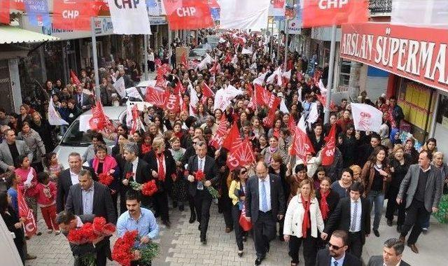 Başkan Şahin, 8 Mart'ı Kadınlarla Kutladı