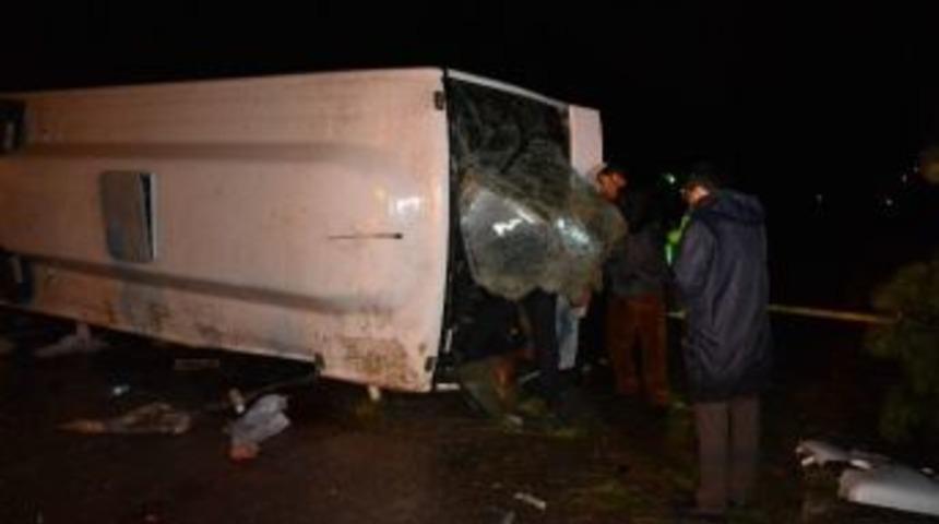 &Ccedil;evik Kuvvet Otob&uuml;s&uuml; Devrildi