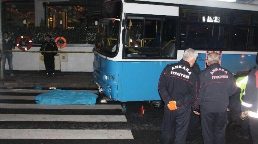 Başkent&rsquo;te Trafik Kazası: 1 &Ouml;l&uuml; 2 Yaralı
