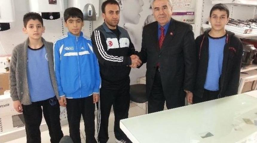 Şahinbeyli Tekvondocular 3 Madalya İle D&ouml;nd&uuml;