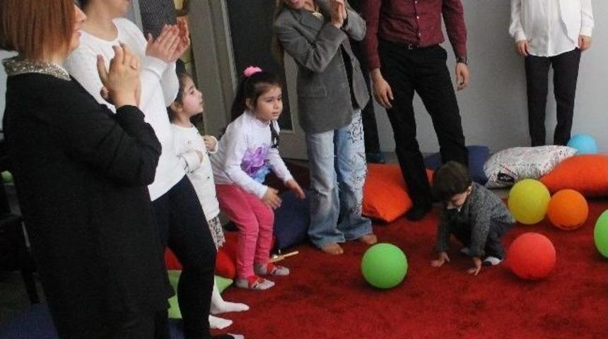 Çocuklar Müzik Ve Ritmle Sağ Beyinlerini Geliştiriyorlar