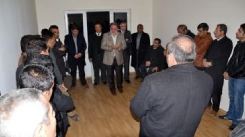 G&uuml;la&ccedil;ar, Bdp&rsquo;li Grubun Saldırısına Uğradı