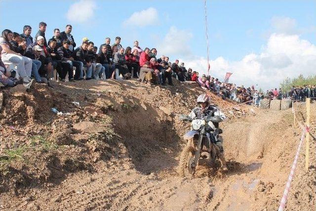 Beykonak&rsquo;ta Enduro Yarışları 1