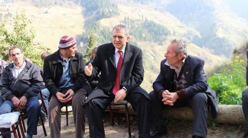 Sağıroğlu Yomra&rsquo;da Dağ Taş Dolaşıyor