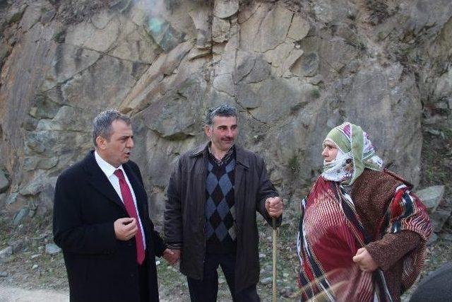 Sağıroğlu Yomra&rsquo;da Dağ Taş Dolaşıyor 1