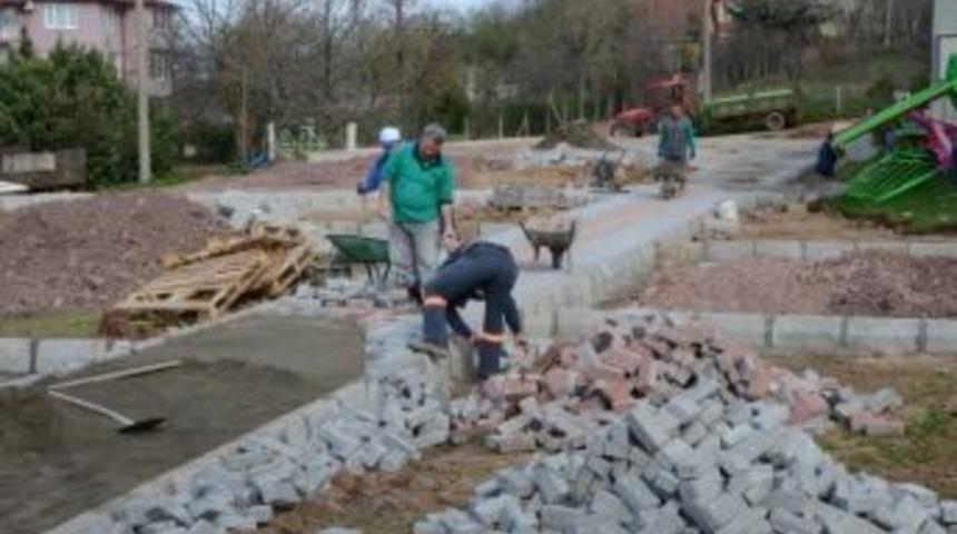 Kartepe&rsquo;de Parklar Yenileniyor