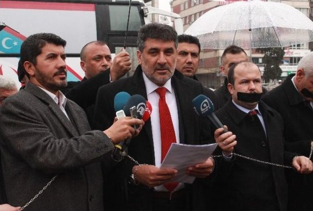 Tbmm &Ouml;n&uuml;nde Zincirli Ve Bantlı Eylem