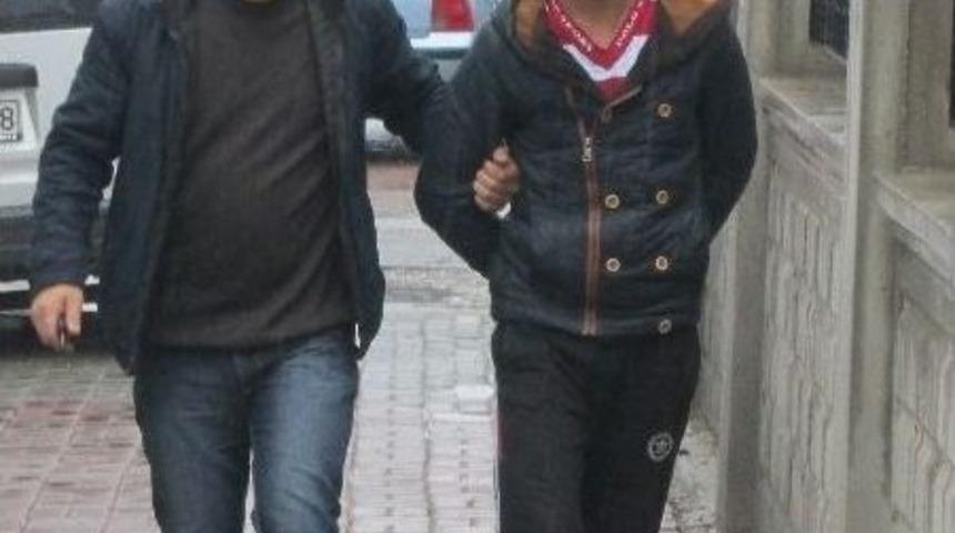 Tcdd Deposundan Kablo &Ccedil;alan &Uuml;&ccedil; Kişi Yakalandı